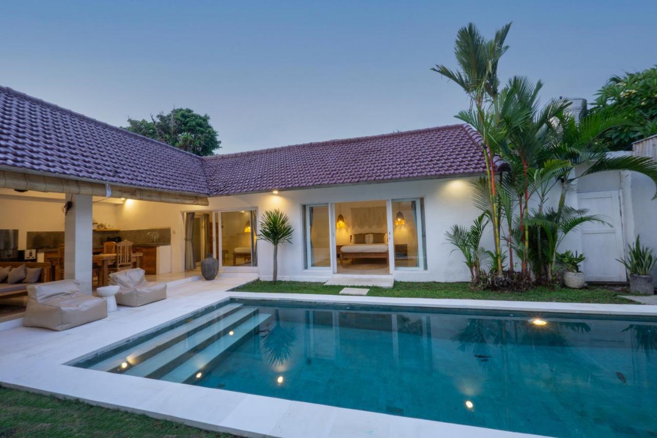 Villa Pagu Seminyak Exterior foto